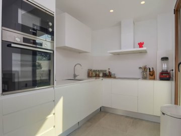 id8528bc01-0000-0500-0000-000018266f57