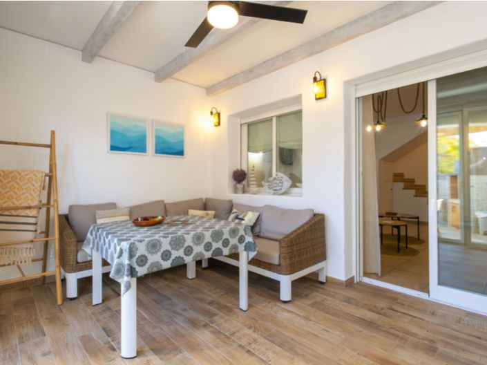 Image No.11-2 Bed House for sale