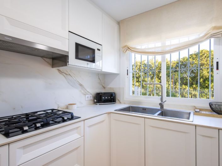 Image No.19-2 Bed House for sale