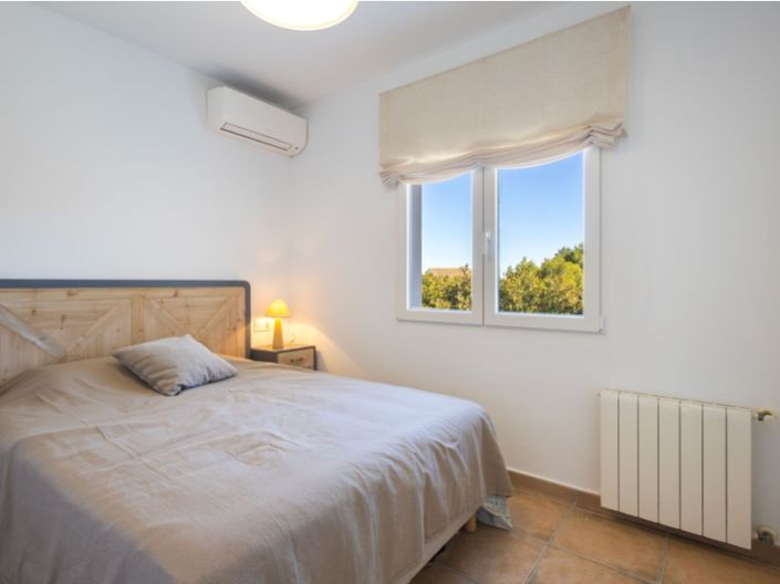 Image No.35-2 Bed House for sale