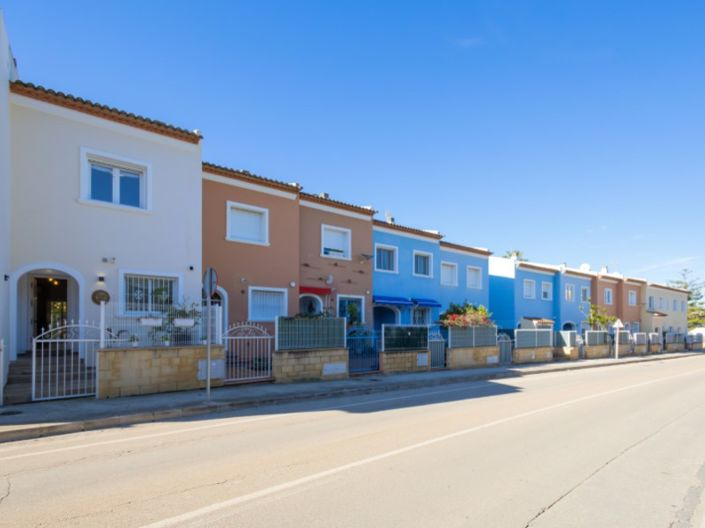 Image No.41-2 Bed House for sale