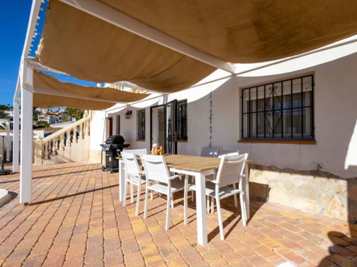 Image No.3-4 Bed Villa for sale