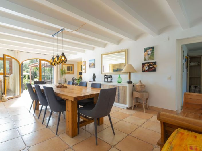 Image No.11-4 Bed Villa for sale