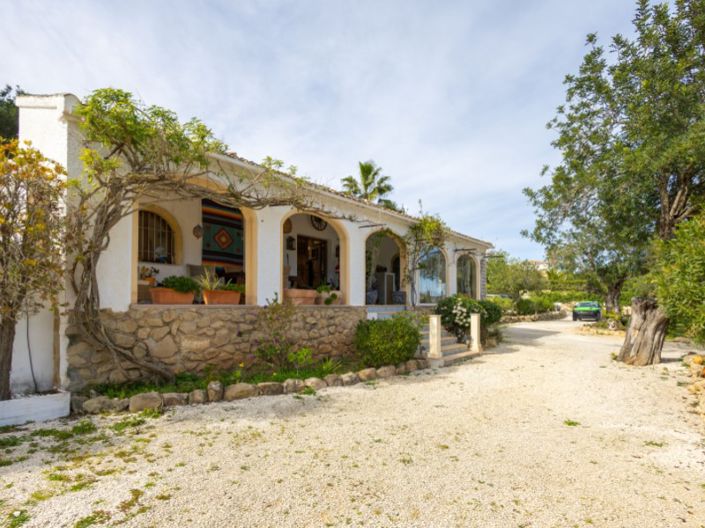 Image No.57-4 Bed Villa for sale