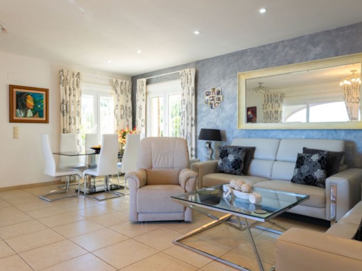 Image No.4-4 Bed Villa for sale