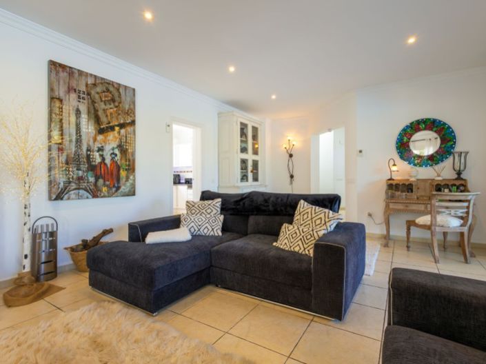 Image No.12-3 Bed Villa for sale