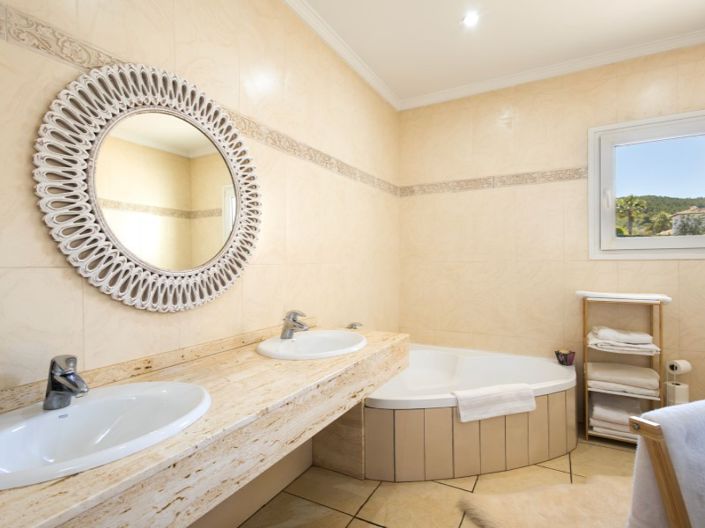 Image No.32-3 Bed Villa for sale