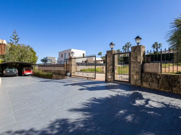 Image No.51-3 Bed Villa for sale