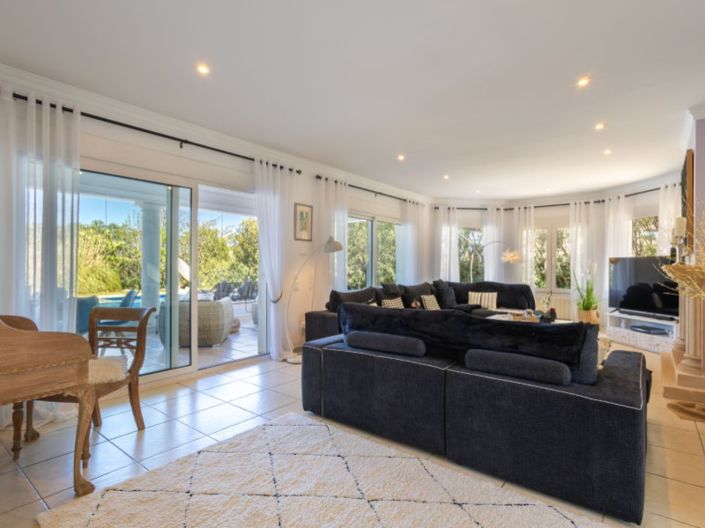 Image No.7-3 Bed Villa for sale