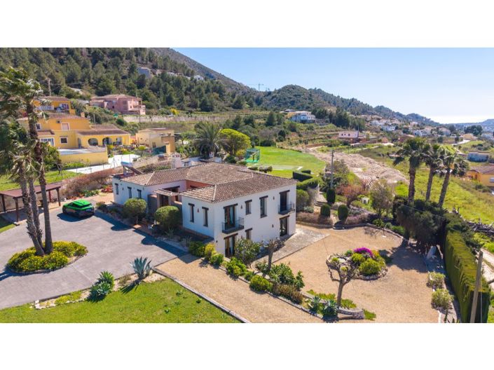 Image No.2-5 Bed Villa for sale