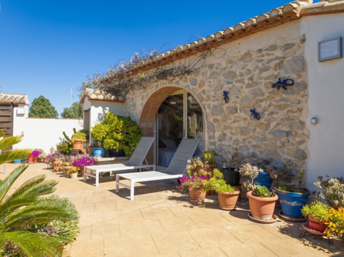 Image No.37-5 Bed Villa for sale