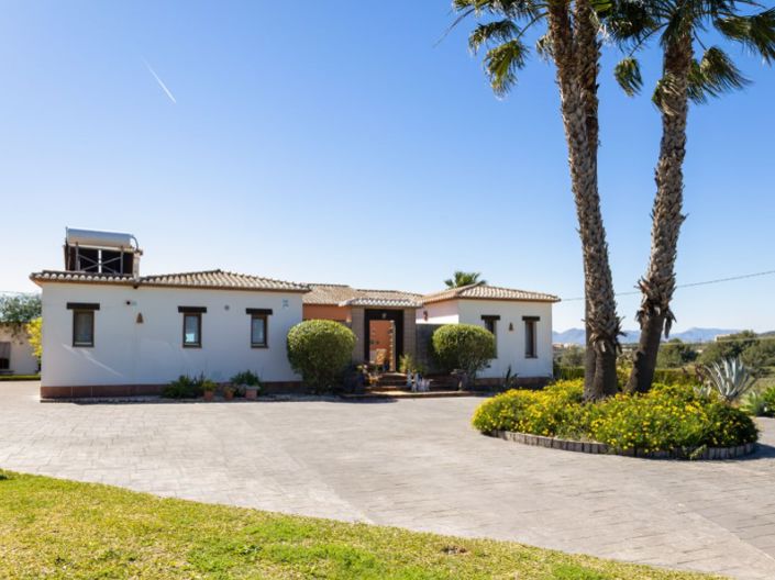 Image No.56-5 Bed Villa for sale