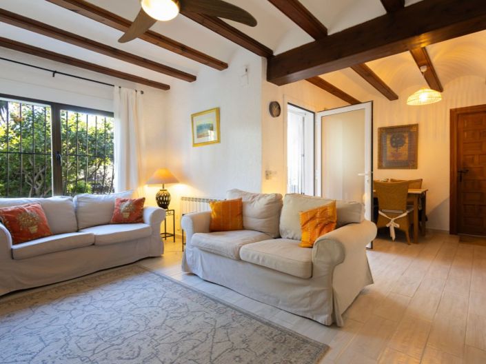 Image No.10-3 Bed House for sale