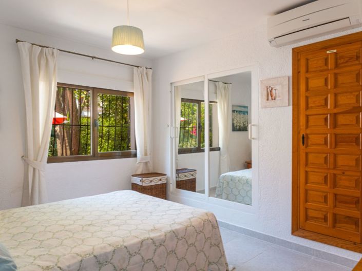 Image No.21-3 Bed House for sale