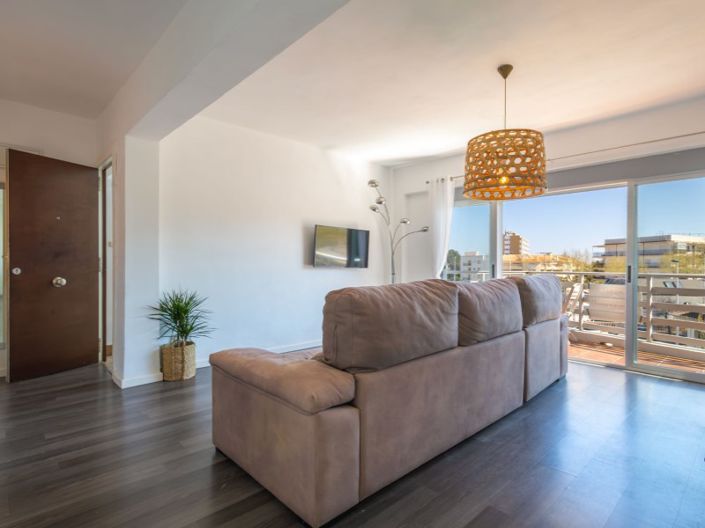 Image No.10-3 Bed Apartment for sale