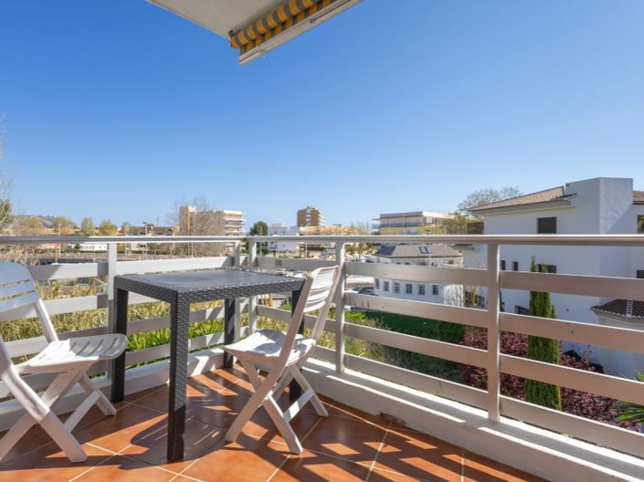 Image No.21-3 Bed Apartment for sale