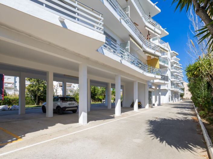 Image No.26-3 Bed Apartment for sale