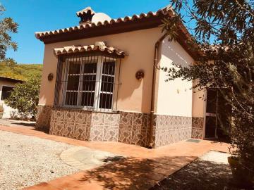 3 Bed Villa / Detached for sale
