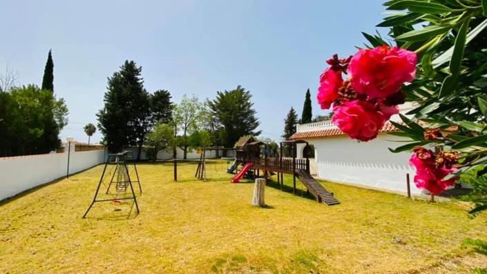 Image No.5-Villa / Détaché de 5 chambres à vendre à Chiclana de la Frontera