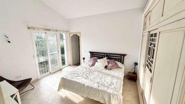 Image No.28-4 Bed Villa / Detached for sale