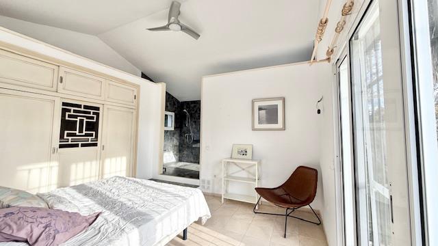 Image No.29-4 Bed Villa / Detached for sale