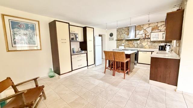 Image No.33-4 Bed Villa / Detached for sale