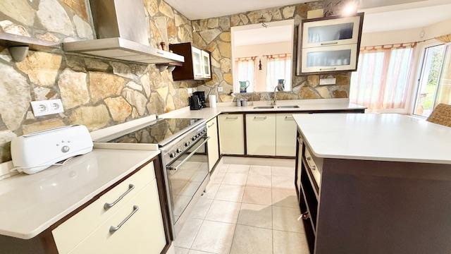 Image No.35-4 Bed Villa / Detached for sale