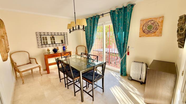 Image No.22-4 Bed Villa / Detached for sale