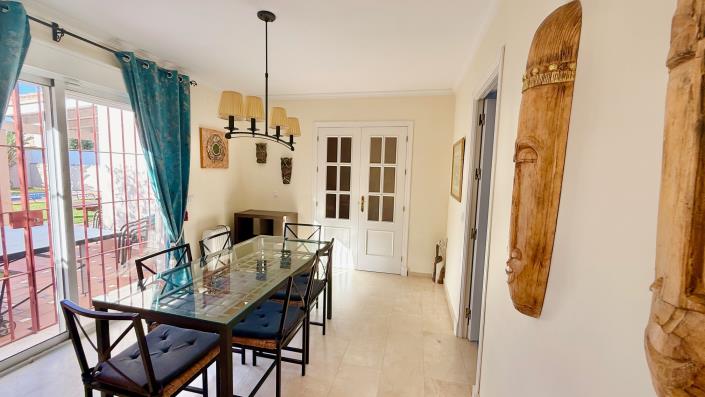 Image No.23-4 Bed Villa / Detached for sale