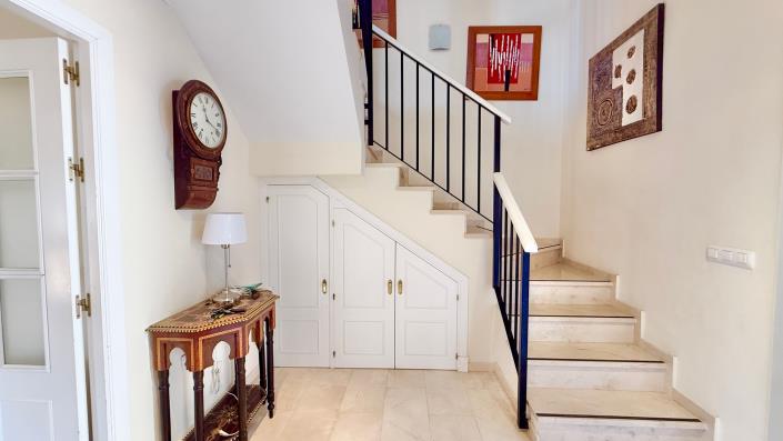 Image No.33-4 Bed Villa / Detached for sale