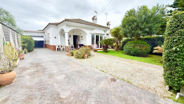 Image No.3-Villa / Détaché de 3 chambres à vendre à Chiclana de la Frontera