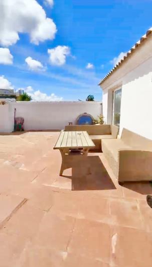 Image No.24-5 Bed Villa / Detached for sale