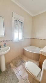 ENSUITE--1