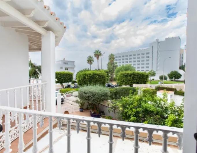 Image No.16-3 Bed Property for sale