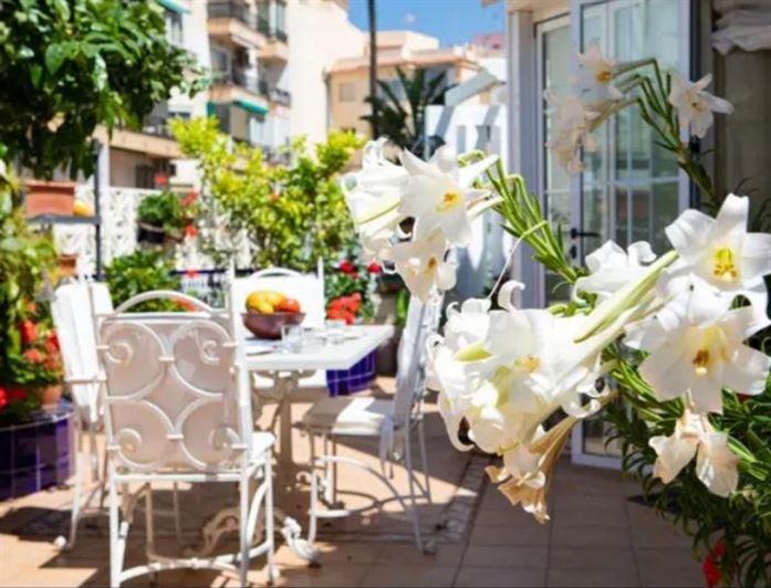 Image No.21-3 Bed Property for sale