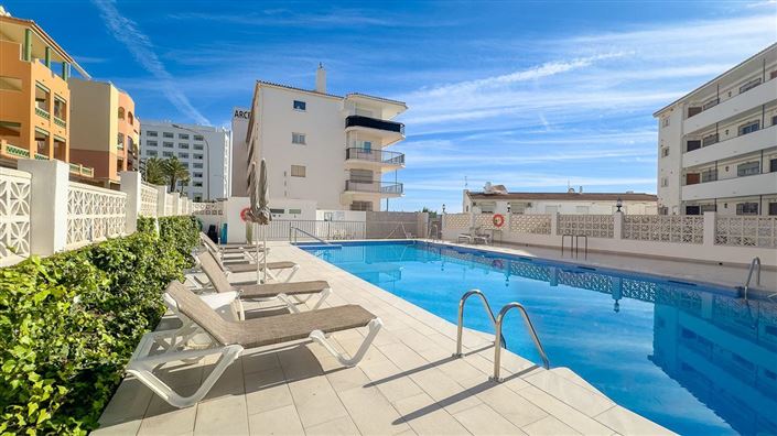 Image No.16-2 Bed Property for sale