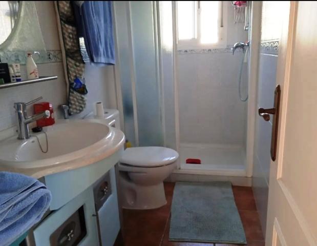 Image No.12-3 Bed Property for sale