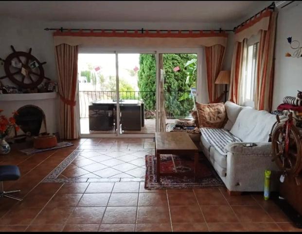 Image No.5-3 Bed Property for sale