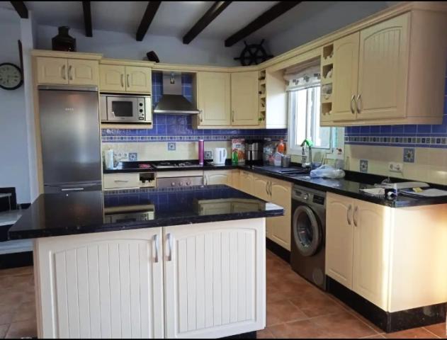 Image No.7-3 Bed Property for sale