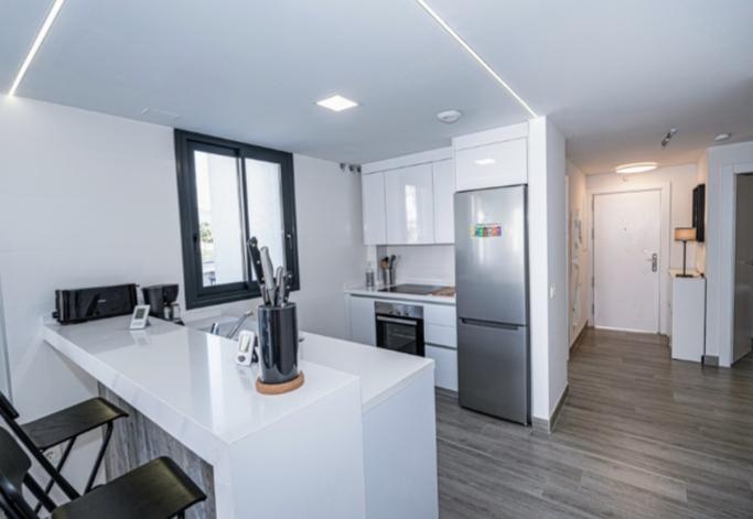 Image No.10-3 Bed Property for sale