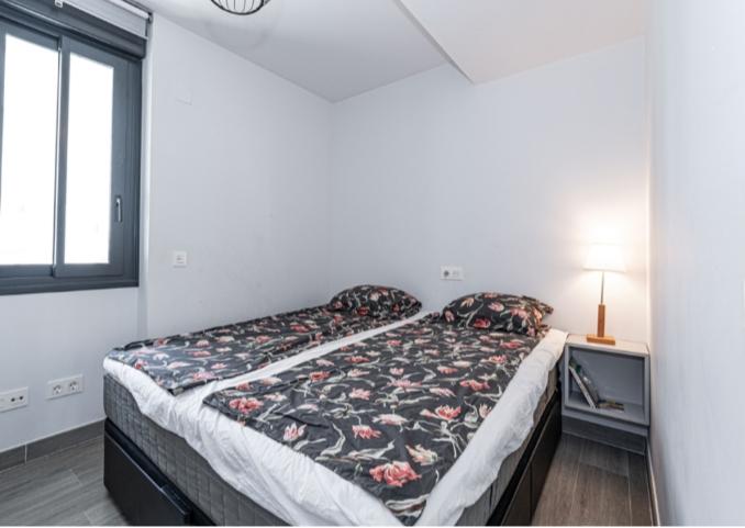 Image No.20-3 Bed Property for sale