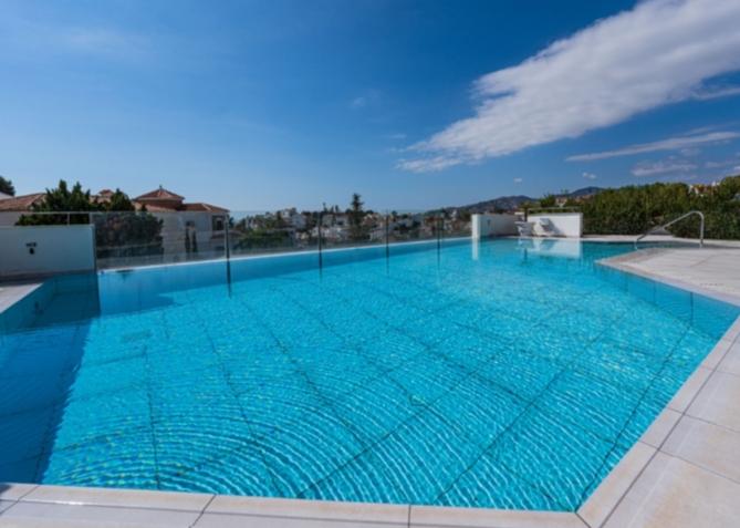 Image No.24-3 Bed Property for sale