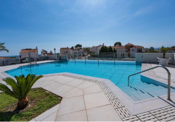 Image No.25-3 Bed Property for sale