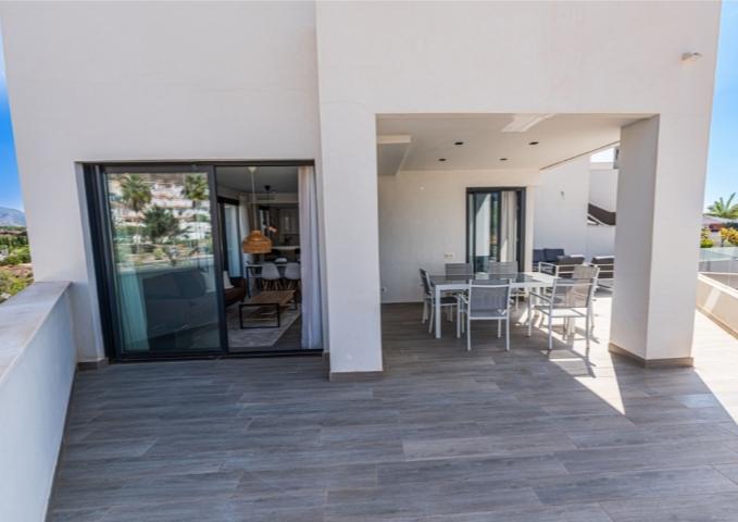 Image No.4-3 Bed Property for sale