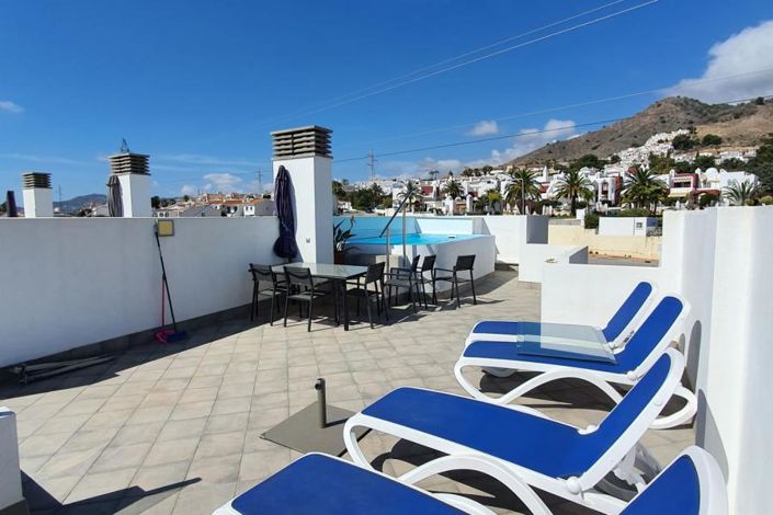 Image No.24-3 Bed Property for sale