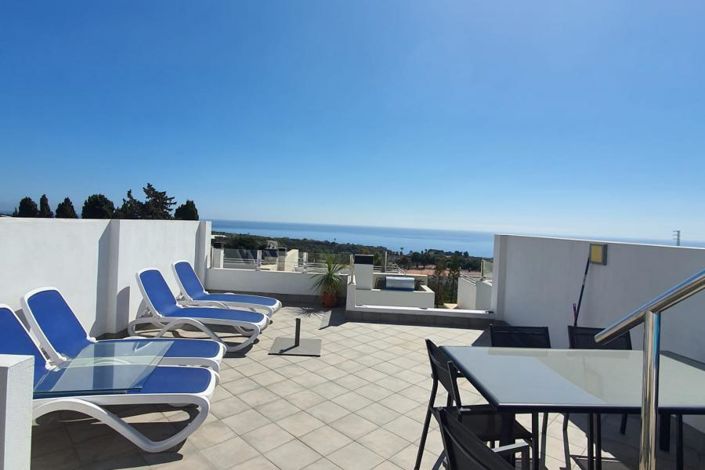 Image No.26-3 Bed Property for sale