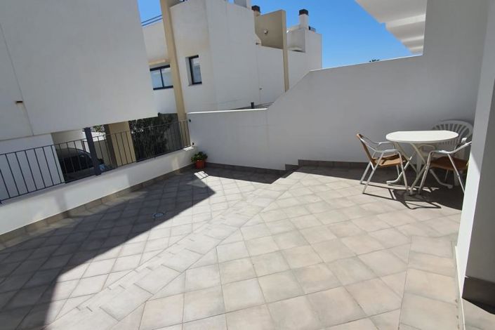 Image No.32-3 Bed Property for sale