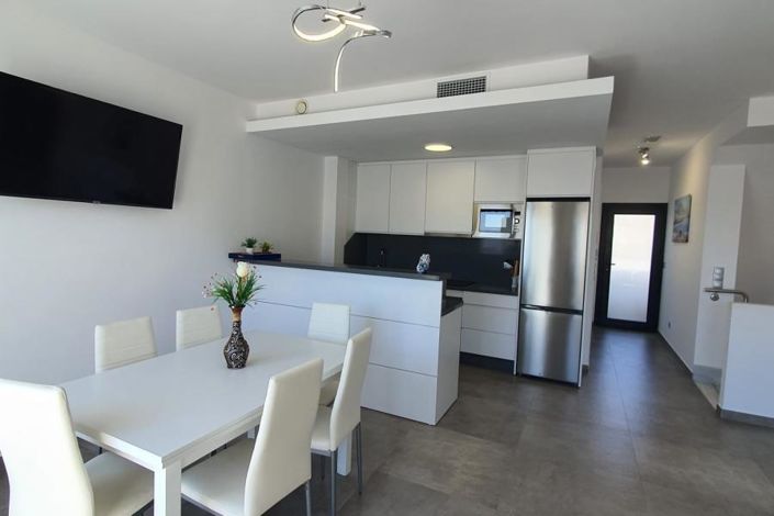 Image No.9-3 Bed Property for sale