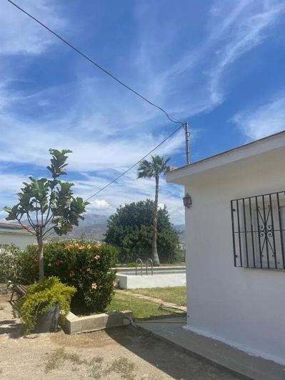 Image No.18-10 Bed Property for sale