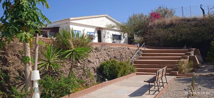 Image No.1-Propriété de 4 chambres à vendre à Malaga